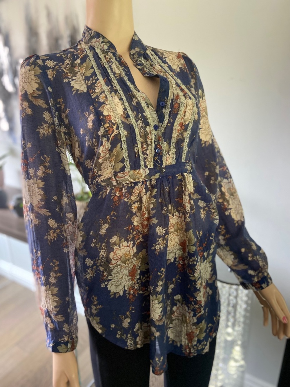Bohemian Floral Lace-Trim Tie-Back Blouse M